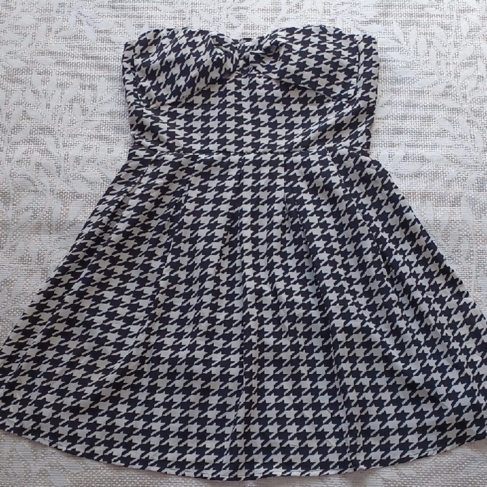 Elegant Black and White Houndstooth Dress